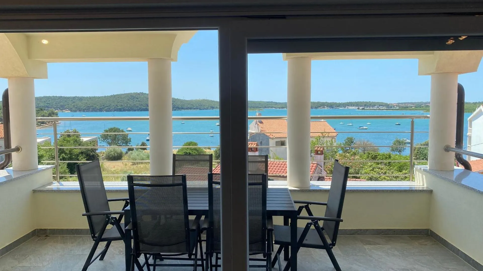 Villa Livi - Luxury Sea View Appartments Medulin Croatia